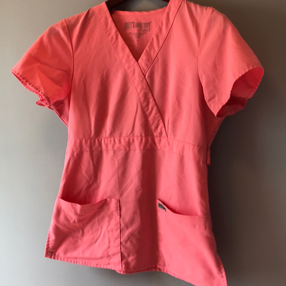 GREY’s ANATOMY coral/pink scrub top